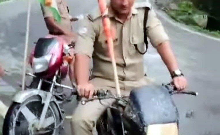 यातायात नियमों उल्लंघन : चमोली पुलिस की कार्यवाही जारी यातायात नियमों उल्लंघन : चमोली पुलिस की कार्यवाही जारी