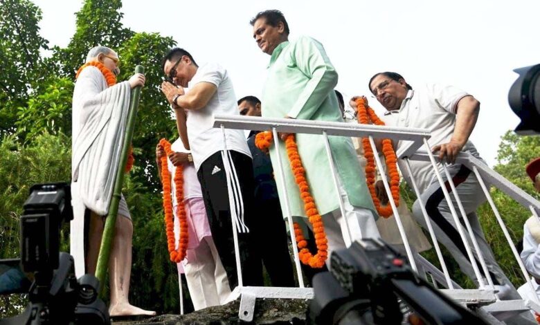 केंद्रीय मंत्री रिजिजू उत्तराखंड दौरे पर , स्वच्छता अभियान में लिया भाग केंद्रीय मंत्री रिजिजू उत्तराखंड दौरे पर , स्वच्छता अभियान में लिया भाग